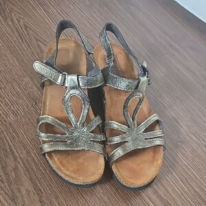 Naot Metallic  Sandals 8.5 (39)